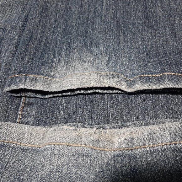 💜3/$15💜GUC maternity jeans - Picture 5 of 5